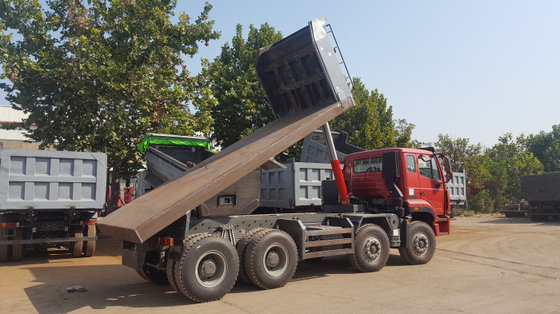 Autocarro con cassone ribaltabile resistente 8×4/autocarro con cassone ribaltabile di Sinotruk Howo per la base ed il sollevamento di Hyva