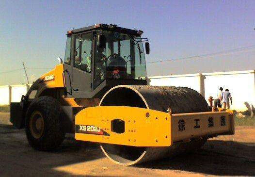 20t scelgono il rullo compressore vibratorio del tamburo per costruzione di strade e XS202J riparato