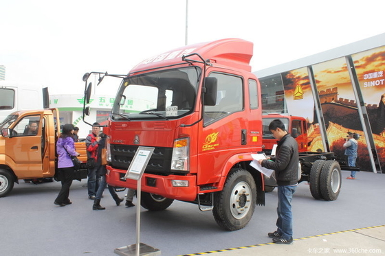 Camion dell'annuncio pubblicitario della luce di velocità massima di 95 km/ora 12 tonnellate di forte progettazione del asse posteriore del carico nominale