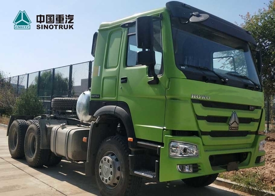 Il camion LHD del trattore della testa di disegno di HOWO sceglie il colore verde delle ruote della cabina 10 dell'ancoraggio