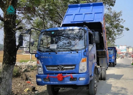 L'annuncio pubblicitario di bassa potenza di SINOTRUK Homan trasporta una capacità di carico su autocarro 4x2 di 5 tonnellate