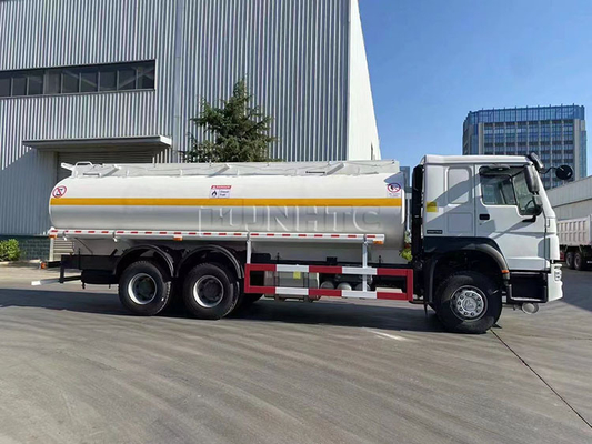 azionamento del camion cisterna 371hp LHD di 6x4 20000L Sinotruk Howo