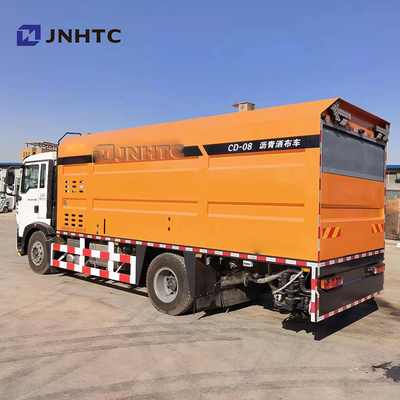 Camion intelligente 4x2 dello spruzzatore dell'asfalto di HOWO A7 H5 8cbm condotto