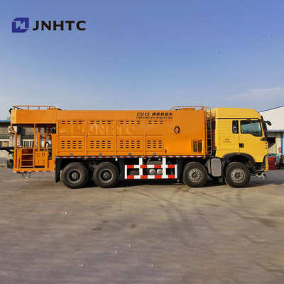 Camion HOWO 8x4 A7 H5 di sigillamento dei residui della fibra di manutenzione delle strade