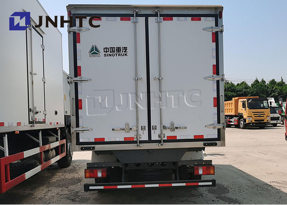 SINOTRUCK Howo 4x2 ha refrigerato i camion per carne 266hp