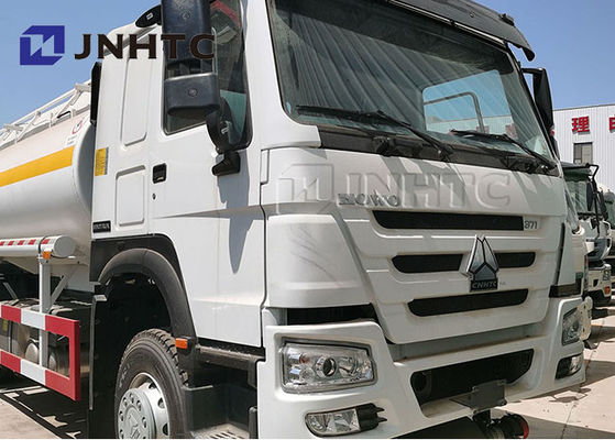 Camion di serbatoio di combustibile di Sinotruk Howo 6x4 20000l 25000 litri