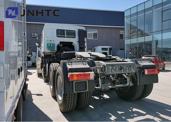 6x4 camion del trattore di Howo delle ruote del motore primo 10 420 cavalli vapore