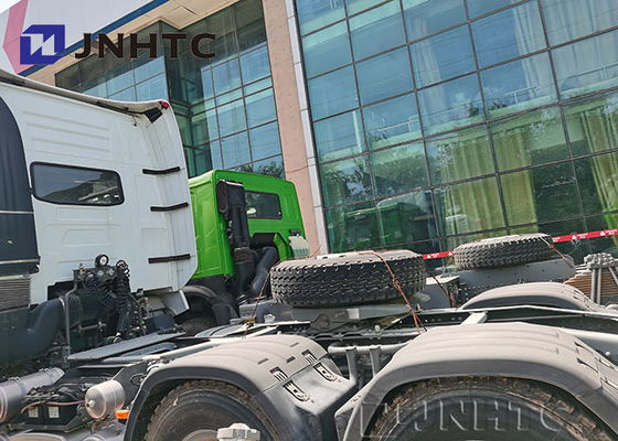 Tipo di azionamento del camion LHD del trattore di Sinotruck Howo 6x4