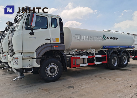 Acqua di Sinotruk Hohan 1000l che spruzza la ruota motrice del camion 4X2