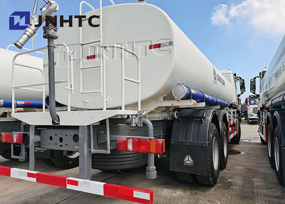Acqua di Sinotruk Hohan 1000l che spruzza la ruota motrice del camion 4X2