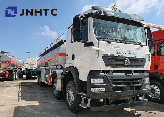 Capacità dei camion di serbatoio di combustibile dell'olio di Sinotruk HOWO 8X4 25000 litri