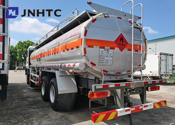 Capacità dei camion di serbatoio di combustibile dell'olio di Sinotruk HOWO 8X4 25000 litri
