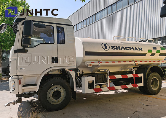 Lo spruzzatore di Shacman L3000 trasporta 6x4 su autocarro un volume da 8000 litri