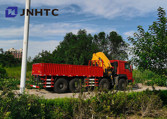 Sinotruck Howo 8x8 tutto il camion del carico dell'azionamento della ruota con le gru di 30t 13t
