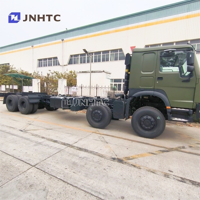 Sinotruk 8x8 a trazione integrale Camion pesante di carico Diesel Fuel Truck