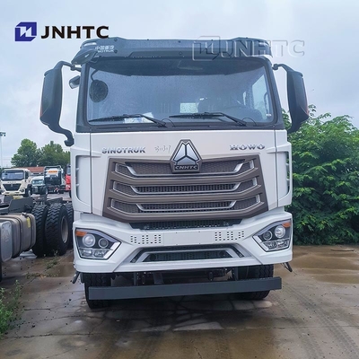 Camion cisterna diesel di consegna del combustibile di SINOTRUK HOHAN 6X4 da vendere