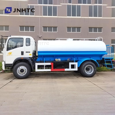 Cisterna di 5000L Sinotruk Howo Cisterna di acqua leggera 6 ruote 5 Cbms
