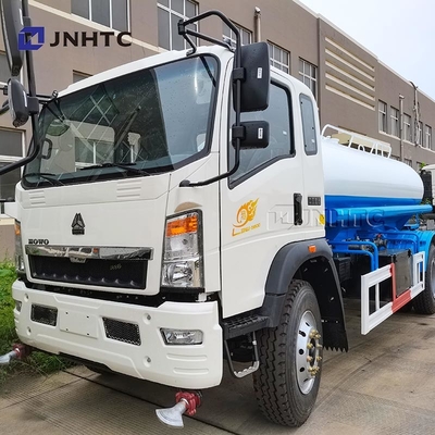 Cisterna di 5000L Sinotruk Howo Cisterna di acqua leggera 6 ruote 5 Cbms