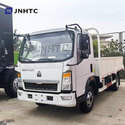 Camion leggero di carico a fila singola Howo 4x2 6 ruote Camion di carico