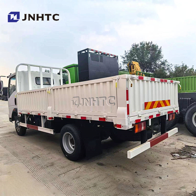Camion leggero di carico a fila singola Howo 4x2 6 ruote Camion di carico