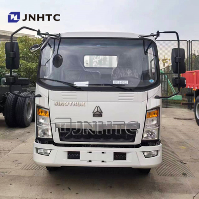 Camion leggero di carico a fila singola Howo 4x2 6 ruote Camion di carico