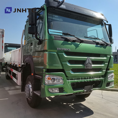 Leggera guida a sinistra Howo Cargo Truck 4x2 6 ruote 300 CV