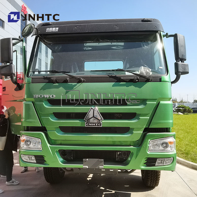 Leggera guida a sinistra Howo Cargo Truck 4x2 6 ruote 300 CV