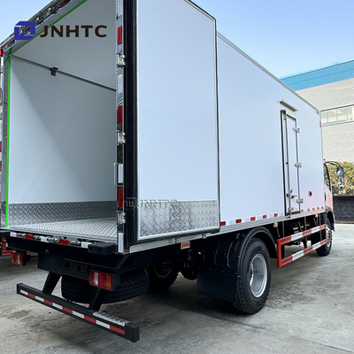 Nuovo Lihgt camion frigorifero Sinotruck 4X2 5 tonnellate per la consegna di cibo di raffreddamento basso prezzo