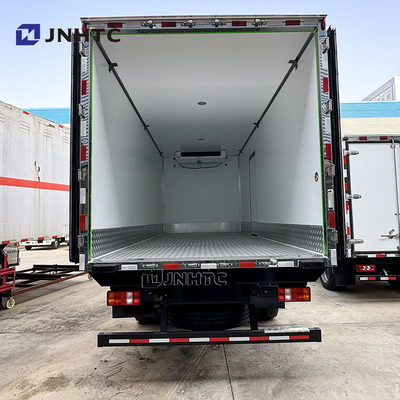 Nuovo Lihgt camion frigorifero Sinotruck 4X2 5 tonnellate per la consegna di cibo di raffreddamento basso prezzo