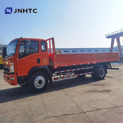 Vendita a caldo HOWO Cargo Trucks 4X2 6 Ruote 8-10Tons Light Right Drive Con Aria Condizionata