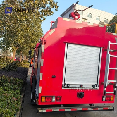 NEW Howo Truck per la lotta agli incendi 5000L Tanker per la schiuma d'acqua 4X4 Truck per la lotta agli incendi Buon prezzo