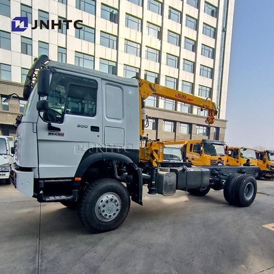 Truck pesante HOWO Diesel Cargo Truck 4x4 6 ruote Chassis con gru di alta qualità