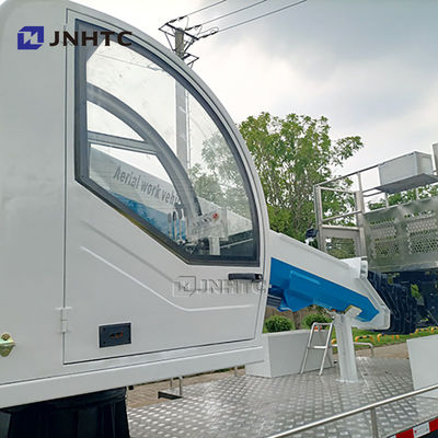 Camion a piattaforma di lavoro aerea 4x2