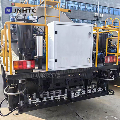 HOWO 4m3 Macchine per la costruzione stradale Distribuitore di bitume Spruzzatore Miglior prezzo