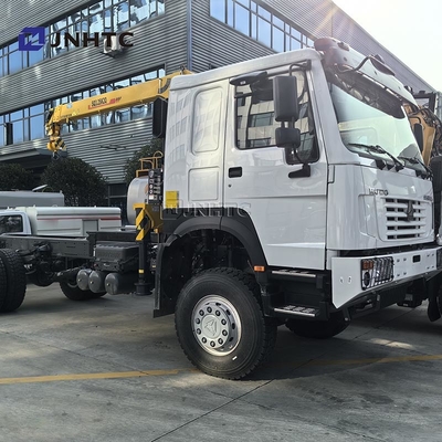 Miglior HOWO Diesel Cargo Truck 4x4 6 ruote Chassis con gru di alta qualità