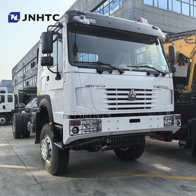 Miglior HOWO Diesel Cargo Truck 4x4 6 ruote Chassis con gru di alta qualità