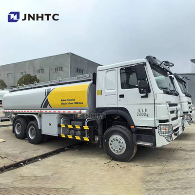 Sinotruk Howo Cisterna petrolifera 6x4 340hp Capacità 12 ruote Cisterna di carburante in vendita