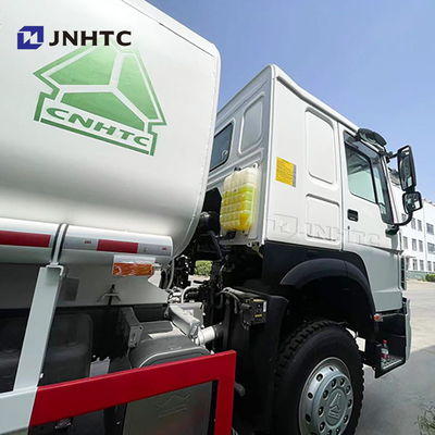 Nuovo Howo Oil Tank Truck 6x4 400hp Capacità 12 ruote Fuel Tank Truck in vendita