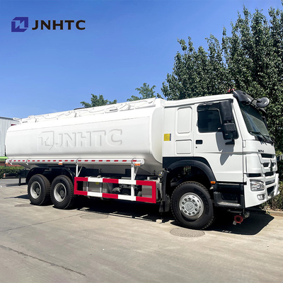 Buon prezzo Sinotruk Howo Cisterna del petrolio 6X4 400HP LHD Diesel Fuel Oil Cisterna
