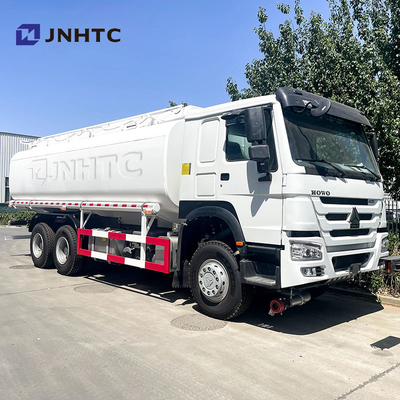 Buon prezzo Sinotruk Howo Cisterna del petrolio 6X4 400HP LHD Diesel Fuel Oil Cisterna