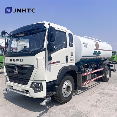 Vendita a caldo Sinotruk HOWO 6X4 320-450HP 20m3 Cisterna per il lancio dell'acqua Cisterna per l'irrigazione Cisterna per l'irrigazione