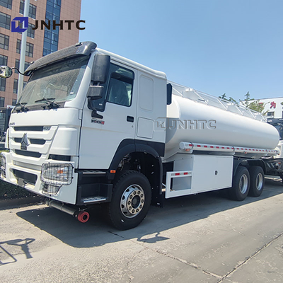 Prezzo di fabbrica Sino Howo 6x4 8x4 20 Cbm Oil Fuel Tank Truck Transportation Fuel Tanker Truck In vendita