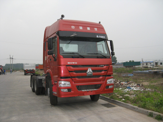 10 la testa del trattore delle ruote HOWO trasporta 6x4 su autocarro con l'alta carrozza del tetto HW79 e GVW 25 tonnellate