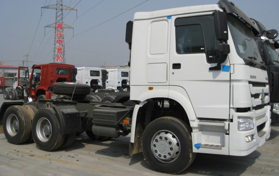 25 tonnellate di Howo Sinotruk 6x4 di camion bianco Wd615.47 del trattore con alta resistenza di collisione