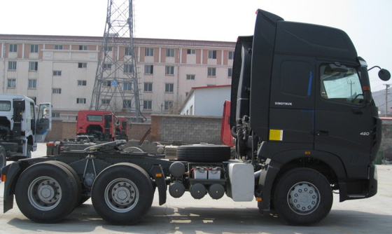 Camion 6X4 resistente alle intemperie Euro2 420HP ZZ4257V3247N1B del trattore di SINOTRUK LHD Howo A7