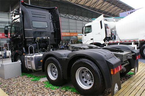 Camion del motore primo di SINOTRUK Howo A7 G con l'alto euro 2 della carrozza del tetto per i rimorchi dei semi