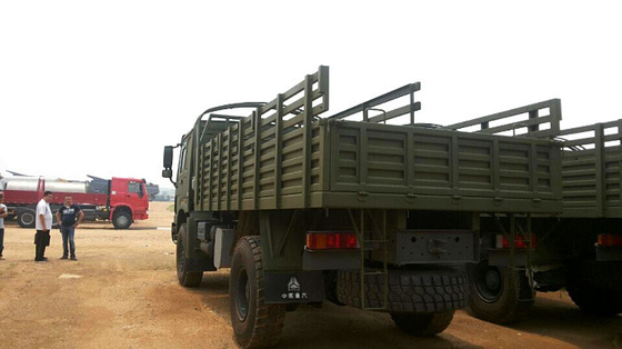 Camion pesanti del carico 4×4/camion militare del carico tutto il modello ZZ2167M5227 dell'azionamento della ruota