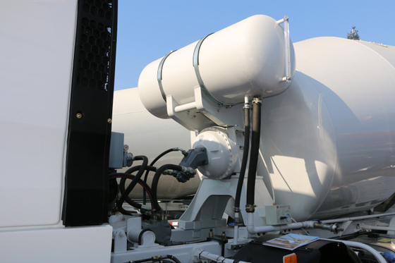 Camion concreto dell'agitatore di Sinotruk Howo A7 8×4 con il motore 371hp ed un letto