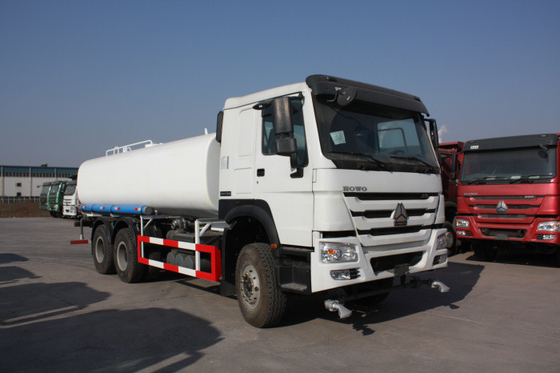 camion dello spruzzo d'acqua delle ruote del camion di serbatoio di acqua di Sinotruk Howo7 di capacità 20m3 10