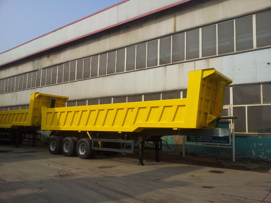 3 assi 50 - rimorchio dell'autocarro con cassone ribaltabile del ribaltatore 45cbm di 70T Sinotruk CIMC per caricamento del minerale metallifero della bauxite